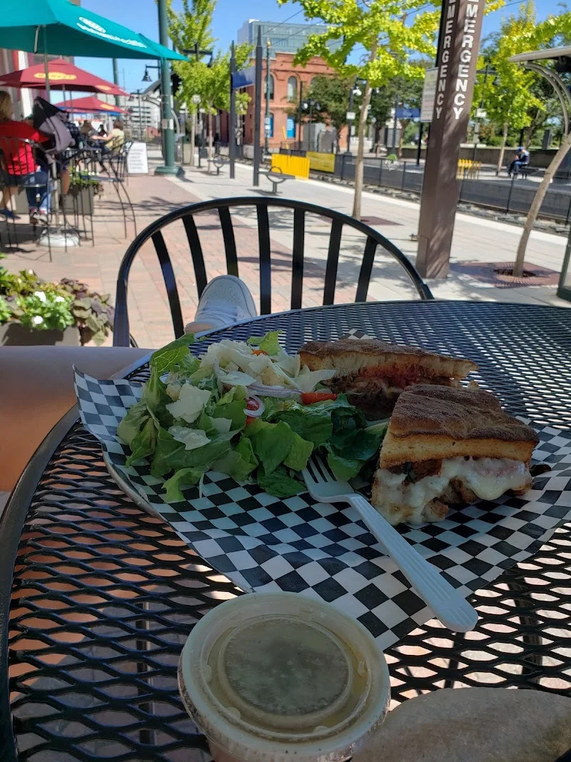 Geno D's Pizza